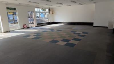 みんなの広場国富店の求人画像