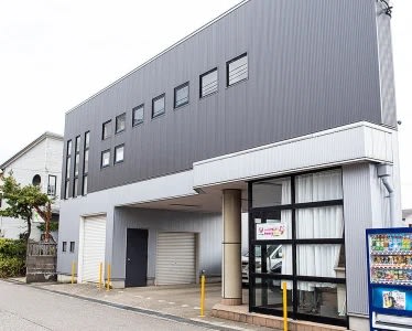 self-A・ハニービー金沢駅東の求人画像