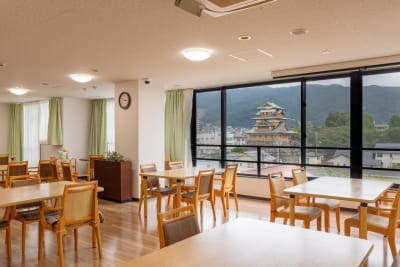 イリーゼ高島城の求人画像