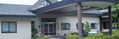 軽井沢治育園の求人画像