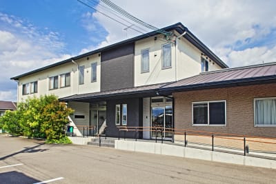 グランメゾン輪舞館大津真野の求人画像