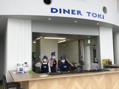 ダイナーときの求人画像