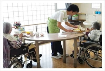トマト村の求人画像