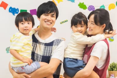 Kids-House にじいろの求人画像