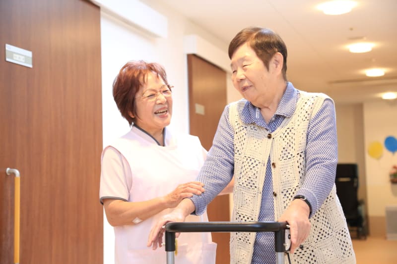 ロイヤルホーム春日井