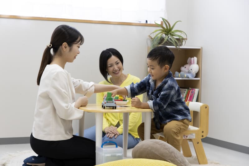 メンタリング: 会社の中の発達支援関係 | キャシー クラム, Kram