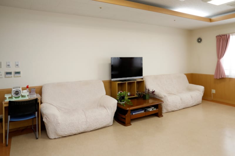 サービス付き高齢者向け住宅　ふれあいの里　華音