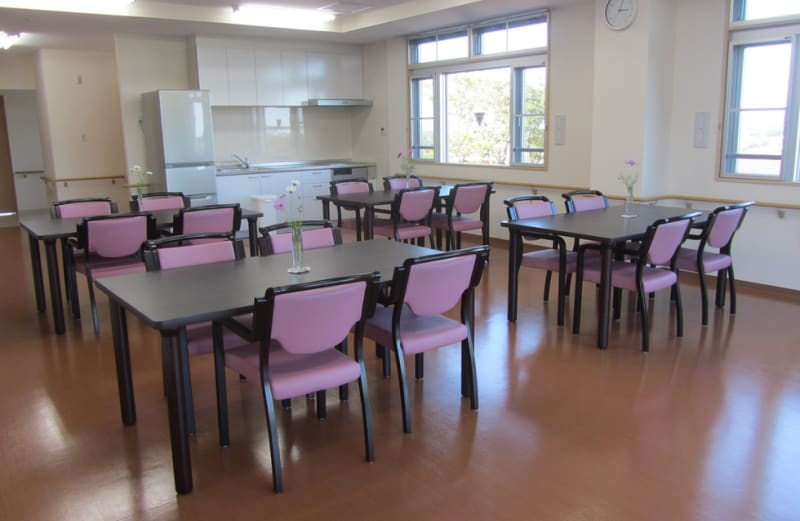 サービス付き高齢者向け住宅　ほほえみ