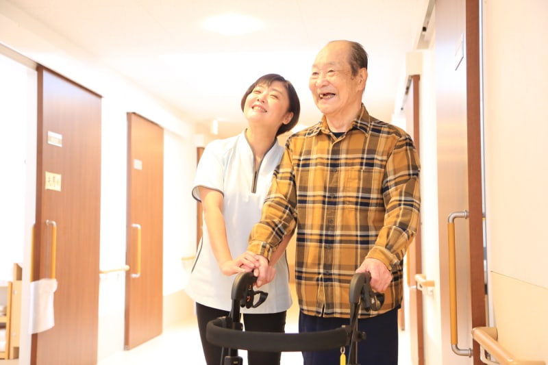 ロイヤルホーム春日井